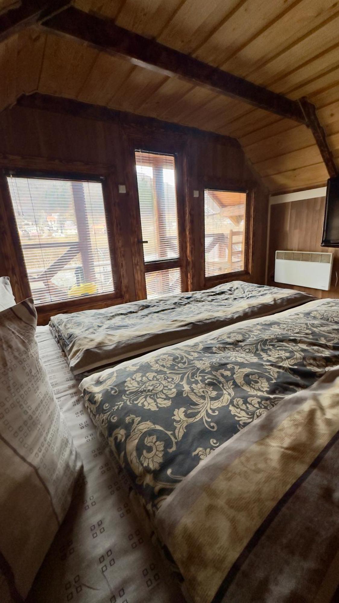 Vip-Domyk Rakhiv Extérieur photo