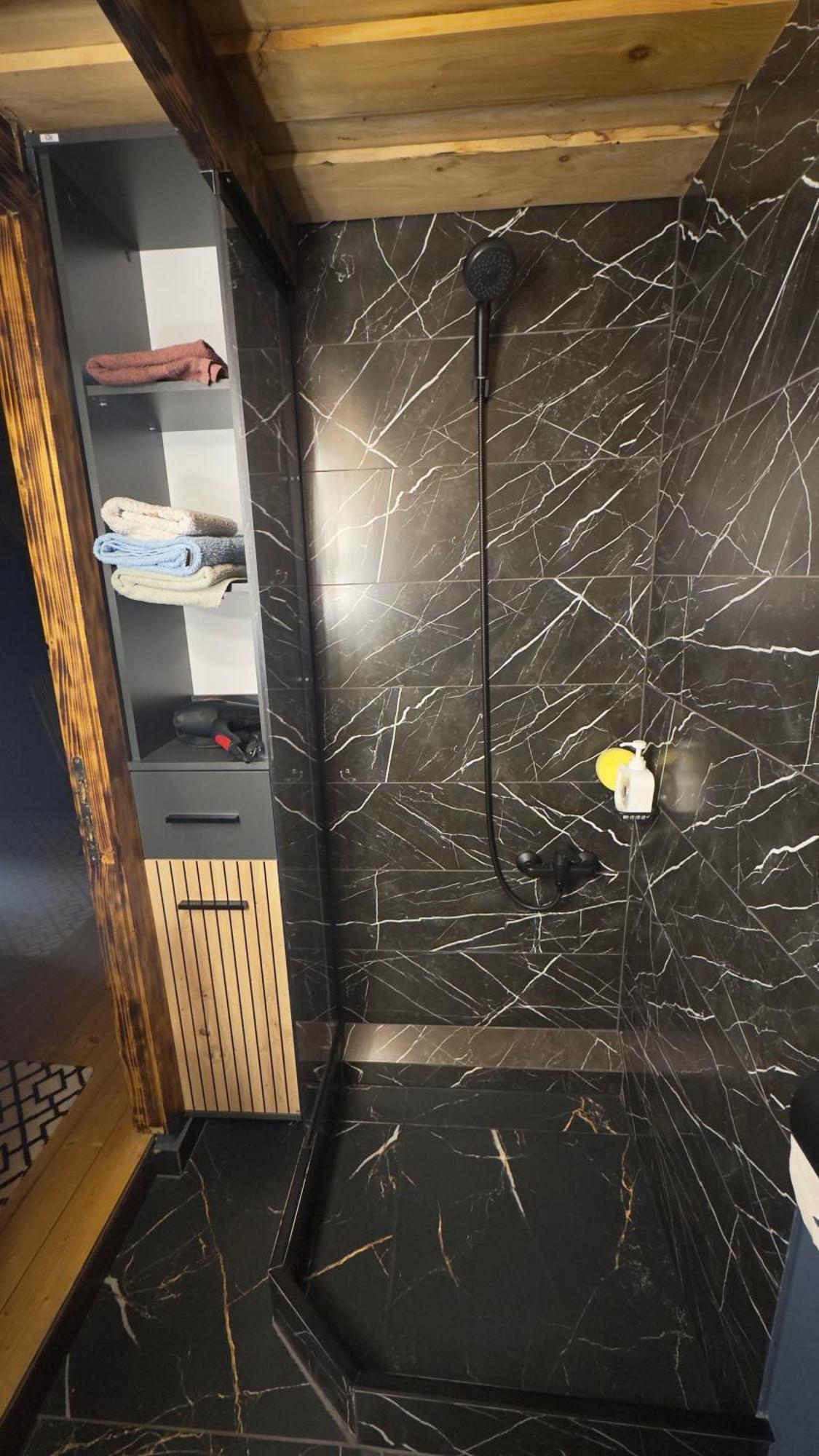 Vip-Domyk Rakhiv Extérieur photo